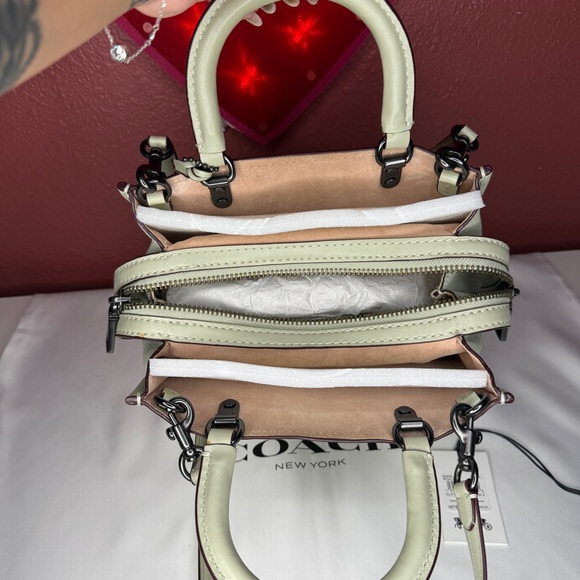 Coach 1941 Rogue 25 Pale Green - Picture 8 of 16